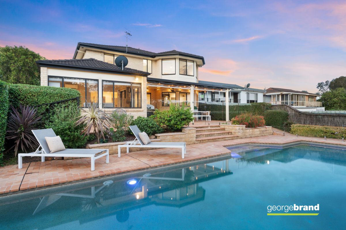 Kincumber Real Estate: Grand Home - Exceptional Location!