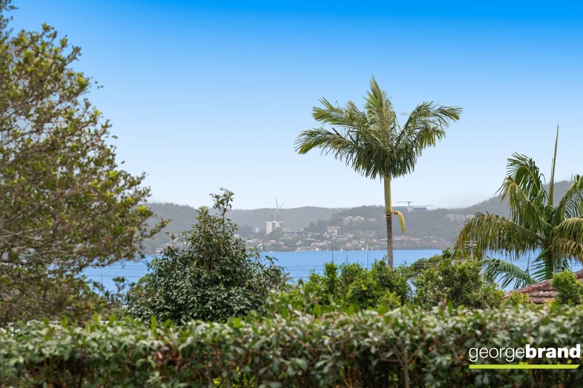 Saratoga Real Estate: Northern Aspect with Views to Brisbane Water