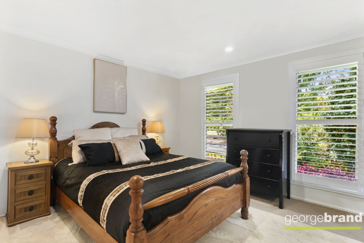  Real Estate: Superb Family Home with Pool